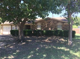 419 McKown Dr, Mansfield, TX 76063