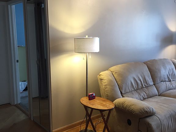 4th image of 510 W Fullerton Pkwy APT 207