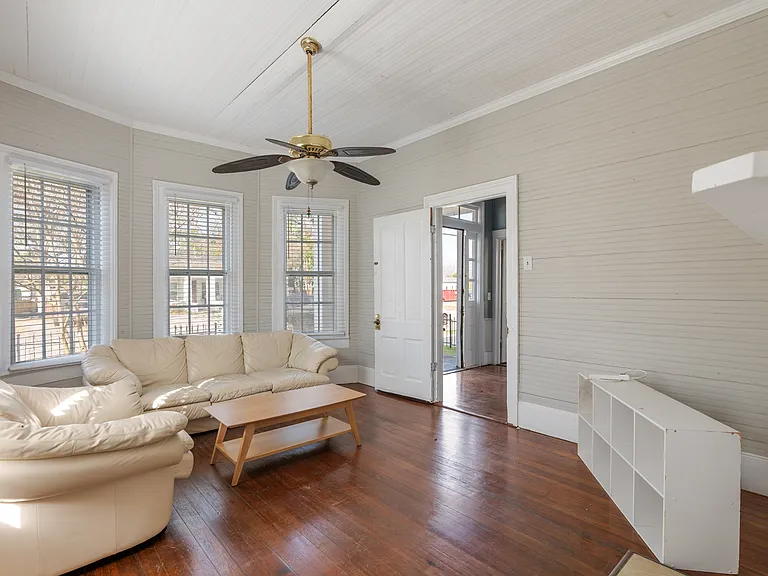 515 Center St — Photo 22