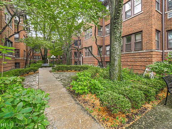 3rd image of 819 Lake St APT 3E