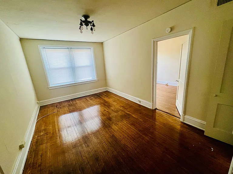 800 N. Sheppard St. — Photo 44