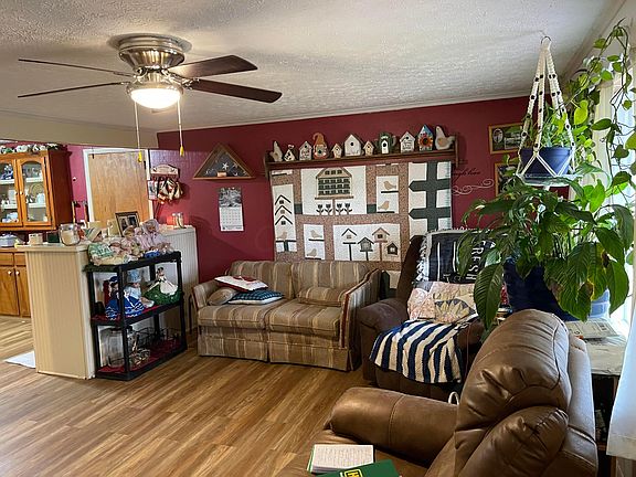 3rd image of 620 Catherine Ave