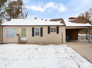 12141 McKelvey Rd, Maryland Heights, MO