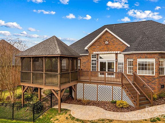 5th image of 149 Fox Den Cir #63
