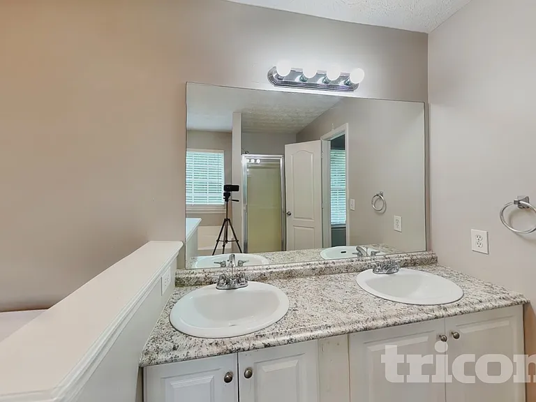 564 Brewer Dr — Photo 9