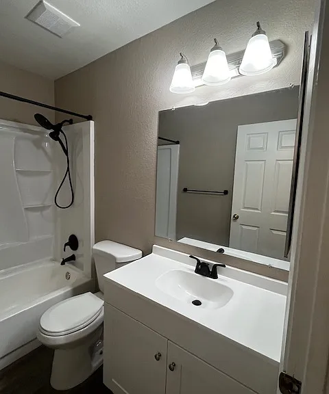 914 Delaware St #B — Photo 9