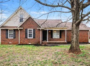 2422 English Hill Dr, Murfreesboro, TN 37130