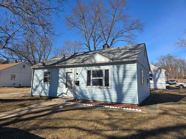 3203 W Antoinette Pl, Peoria, IL 61605