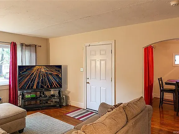 3 bed, 1566 sqft, $2,000 — Photo 4