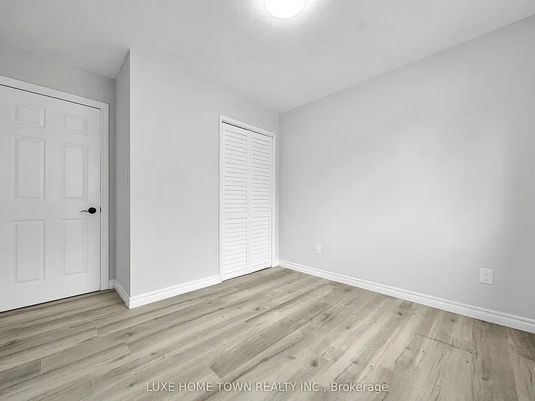 5 Centennial Dr — Photo 20