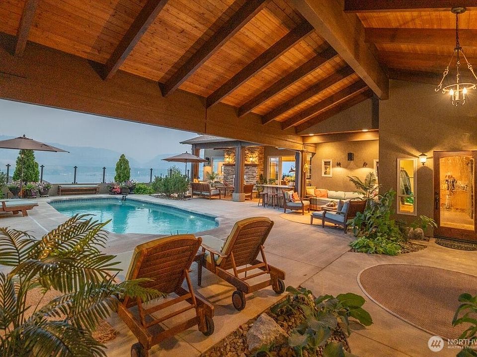 1st image of 100 Ridgeview Drive