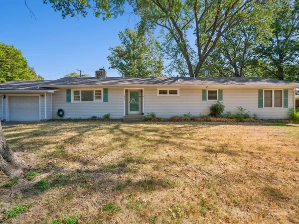 1405 Willow Rd, Pryor, OK 74361