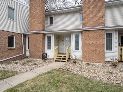 903 N Linden St APT 30, Normal, IL, 61761