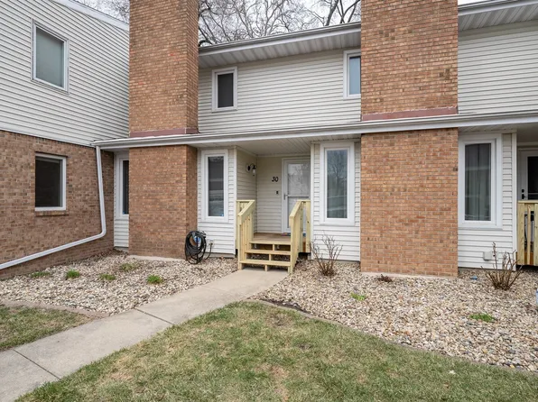 903 N Linden St APT 30, Normal, IL 61761