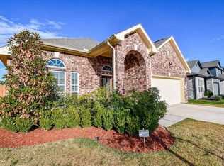 10411 Matterhorn Dr, Rosharon, TX 77583