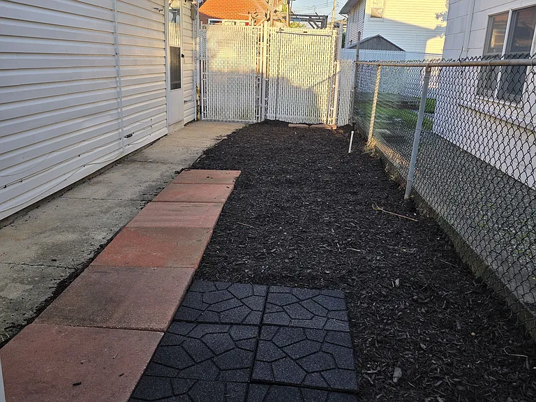 Weed Ave — Photo 19