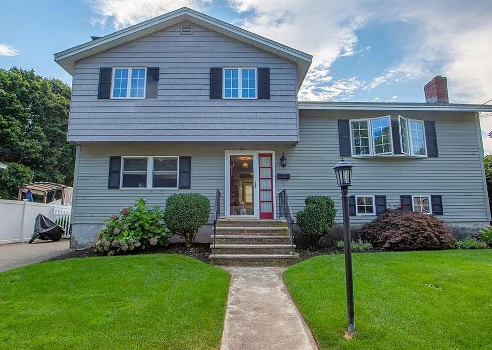 1st image of 16 Crescent Dr