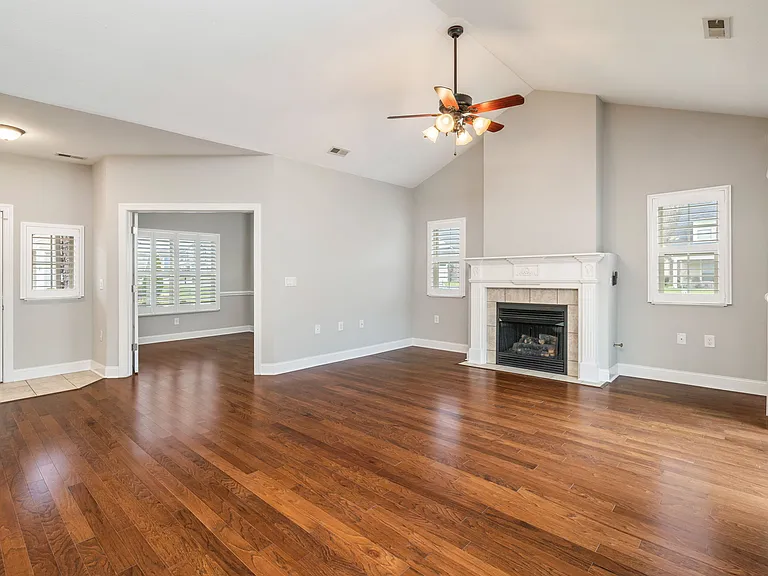 4935 Willow Bluff Cir — Photo 6