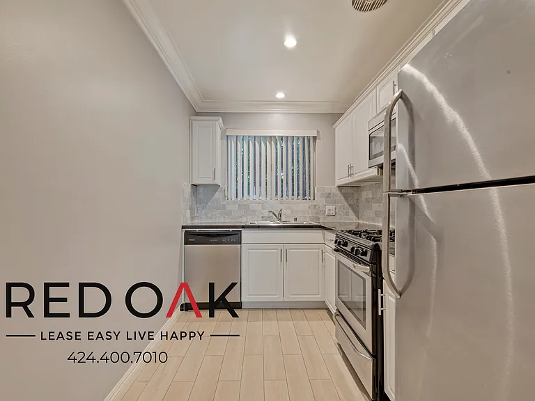 436 S Oakhurst Dr #3 — Photo 2