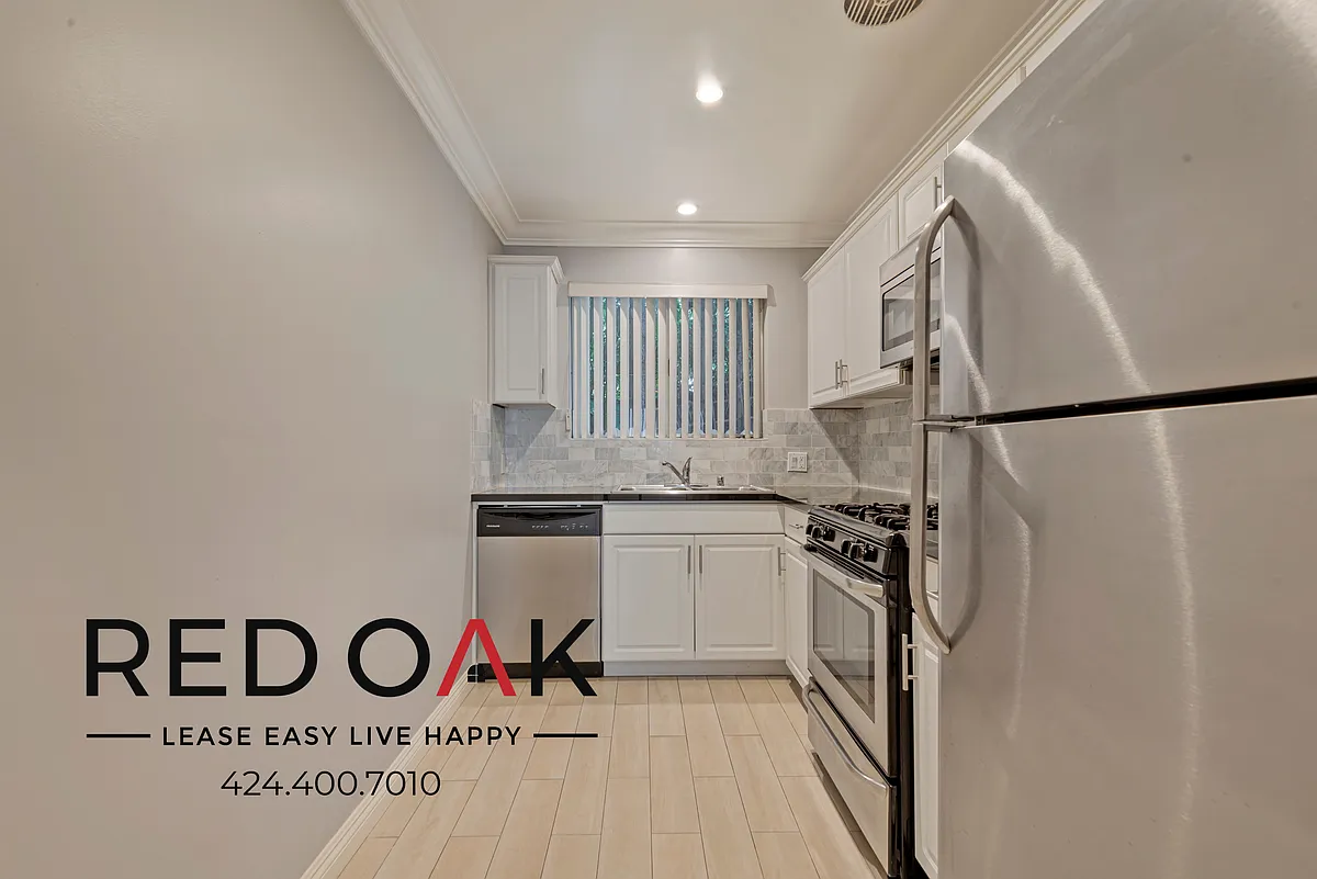 Building Photo - 436 S Oakhurst Dr #3