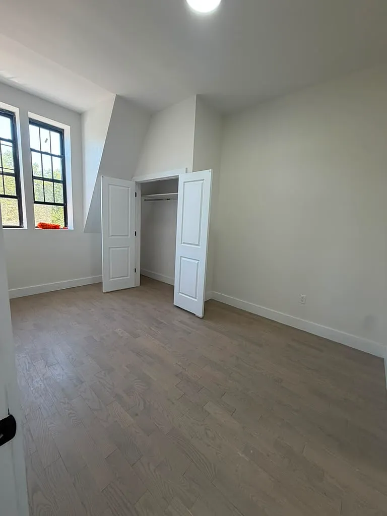 2 bed, 994 sqft, $2,600 — Photo 2