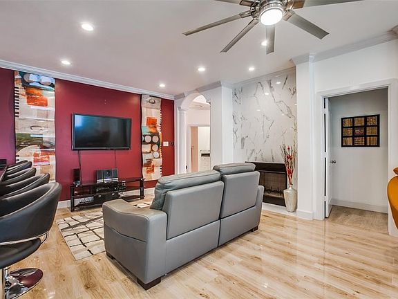 4th image of 4709 Cresthill Ln