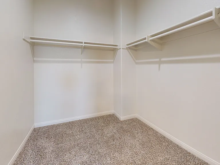 692 Ronald Way — Photo 12