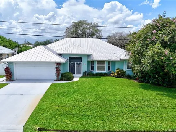 588 SE Nome Dr, Port Saint Lucie, FL 34984