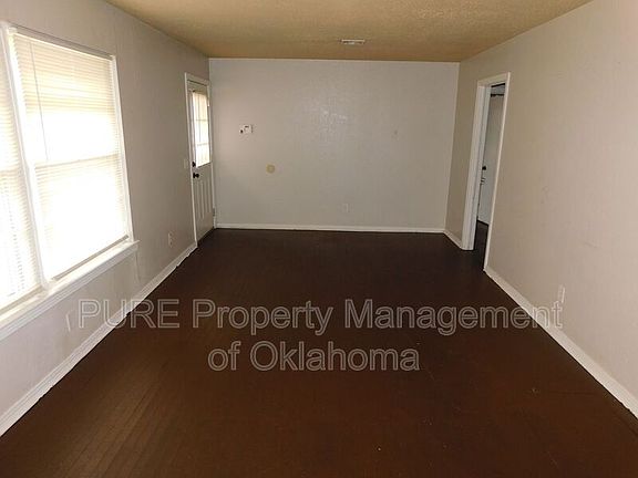 3rd image of 1412 NE 39th St