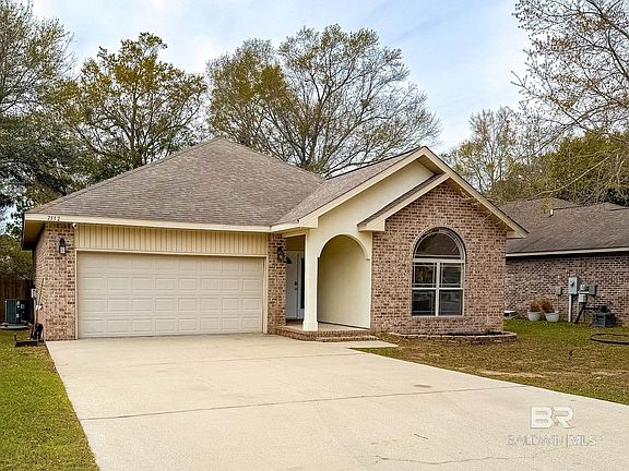 3rd image of 7332 Raintree Ln