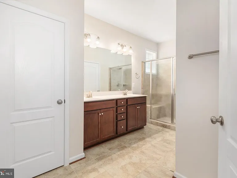 9627 Hillcrest Dr — Photo 35