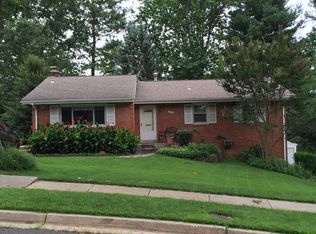 7206 Masonville Dr, Annandale, VA 22003