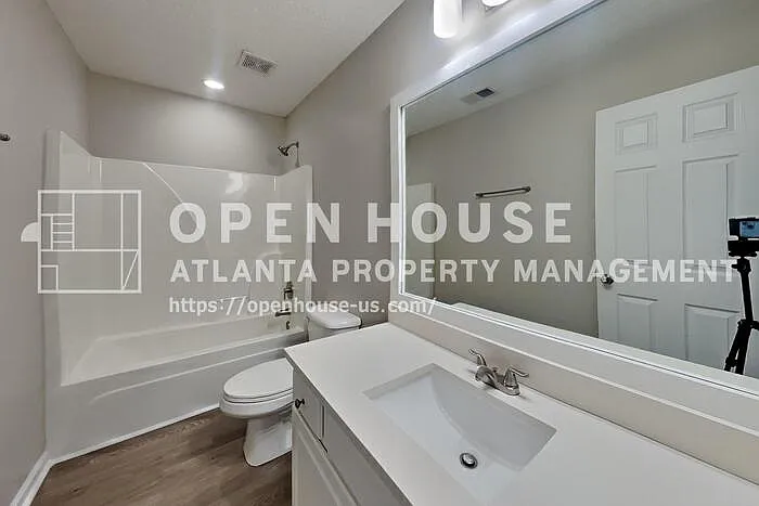 800 Franklin Mill Trce — Photo 18