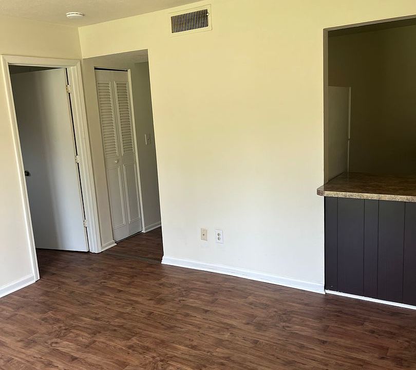 1st image of 2007 Terril Ln #9