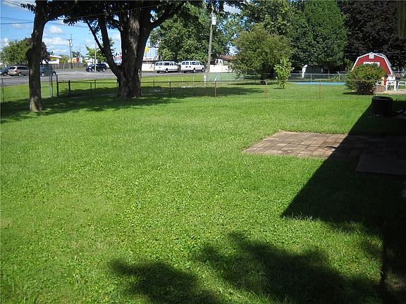 4th image of 2004 Galeston Dr