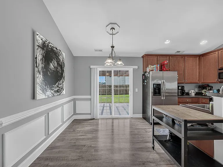 210 Riverstone Ct — Photo 9