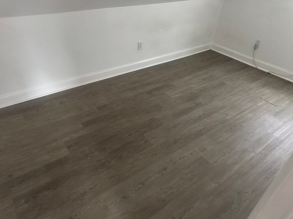 2nd image of 2206 Chestnut Ave APT B