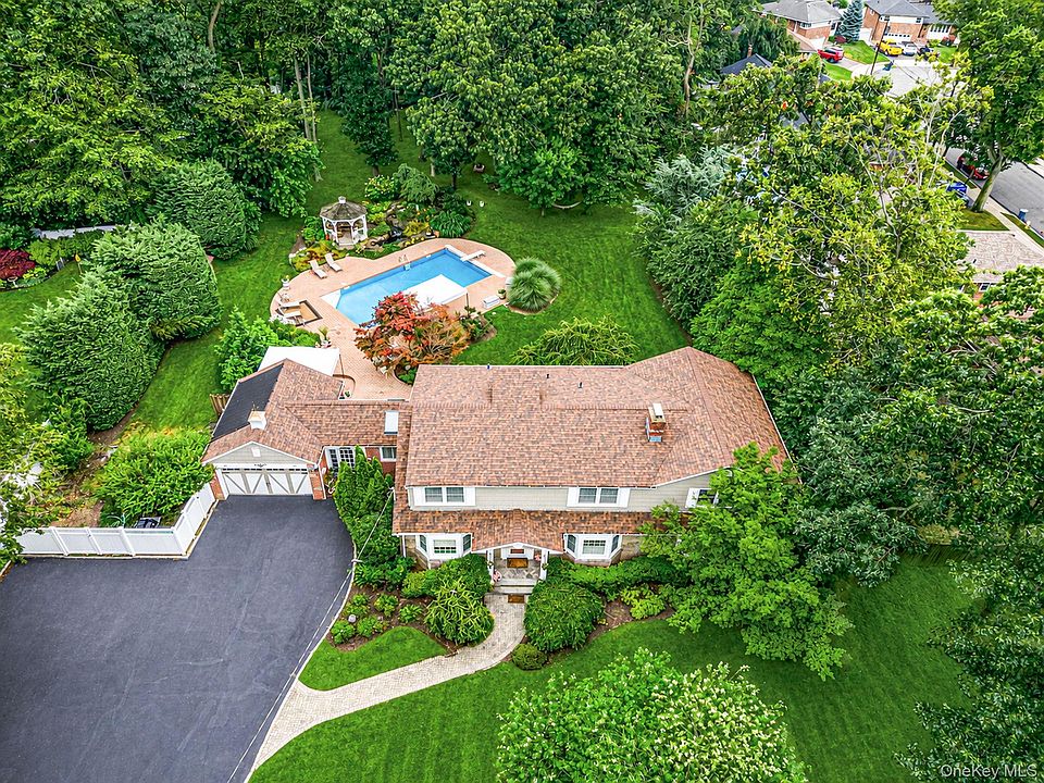 1st image of 863 Richmond Road