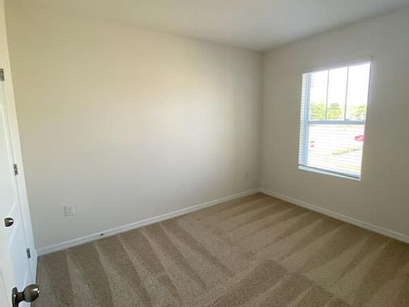 4th image of 6 Bella Lago Cir