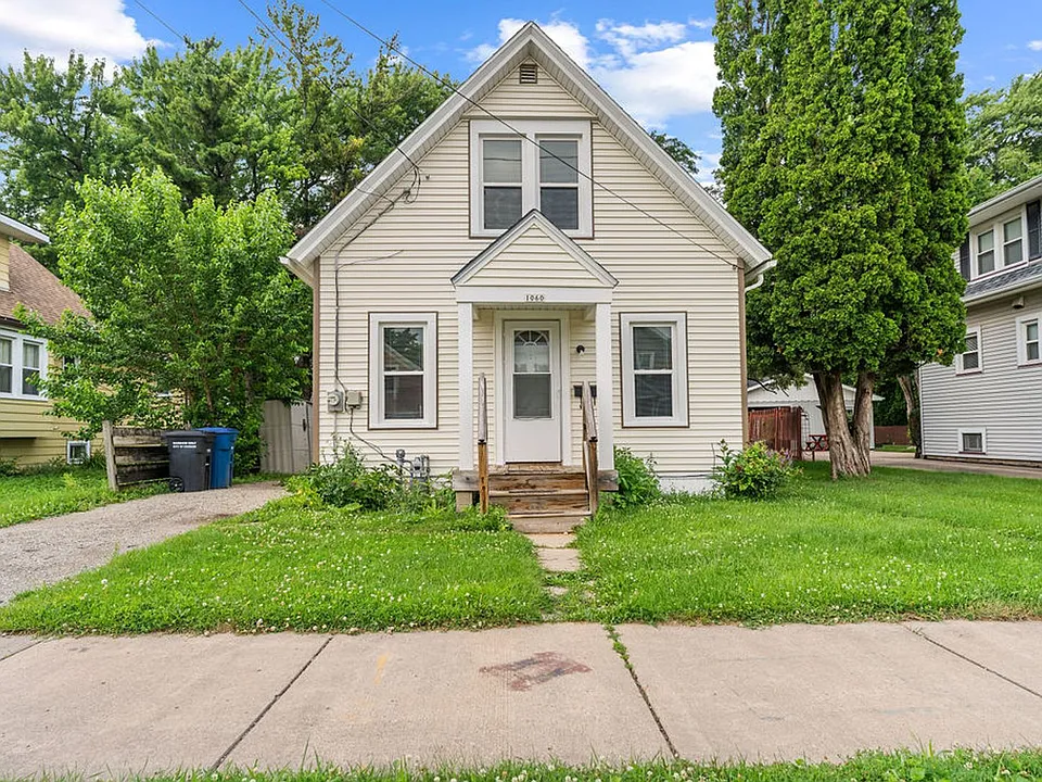 1060 W 10th Ave