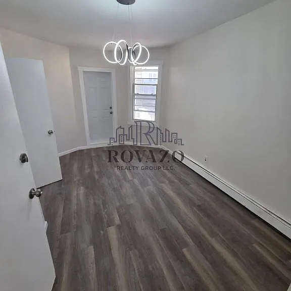 22-21 Eckert Ave #2 — Photo 5