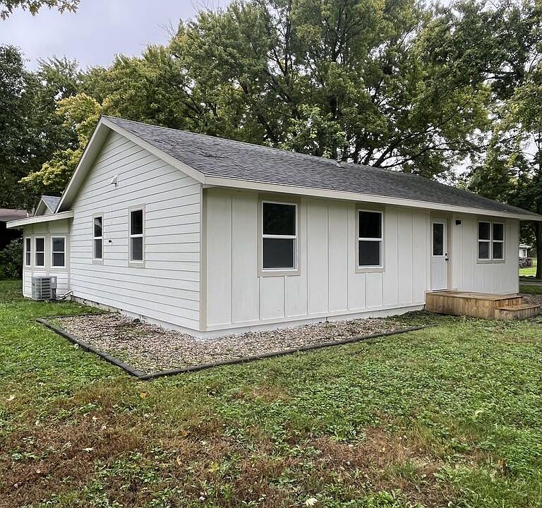 1st image of 817 Mortimer Ave