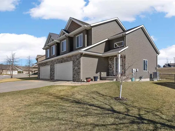 816 Buck St, Tiffin, IA 52340