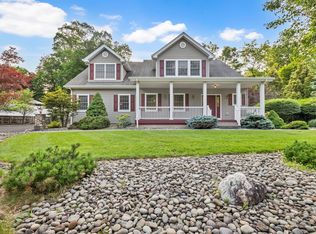 9 Joseph Bow Ct, Pearl River, NY 10965