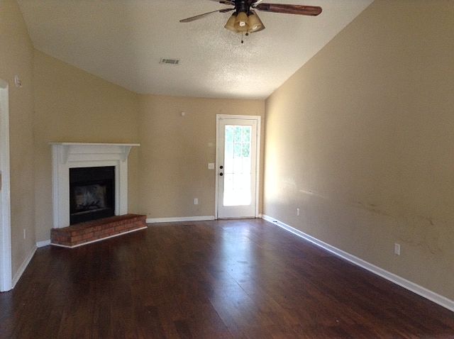 2nd image of 715 Kadi Ln