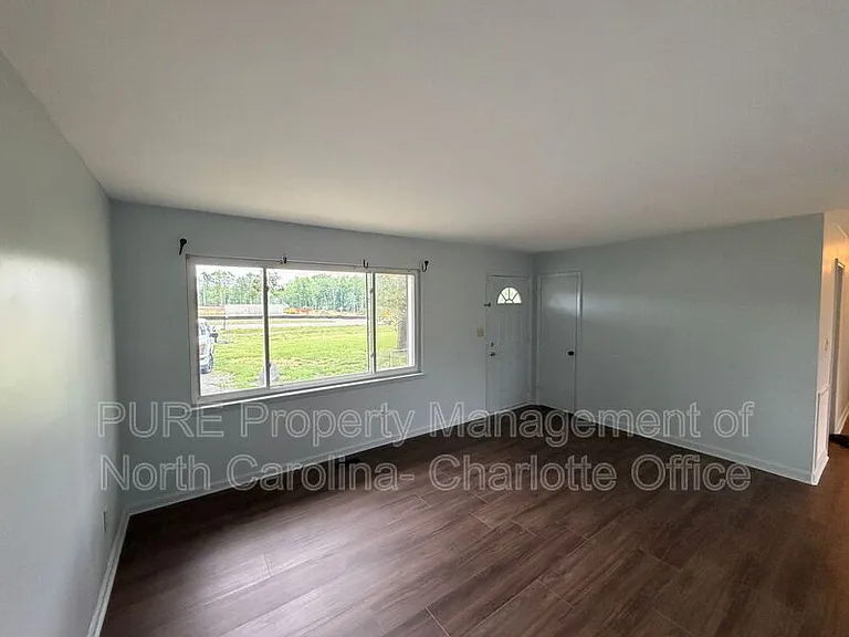 2429 Galloway Rd — Photo 6