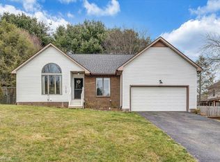 1328 Sandy Cir, Blacksburg, VA 24060