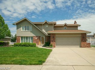 8008 174th Pl, Tinley Park, IL 60477
