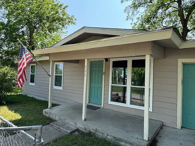 3 bed, 945 sqft, $1,600 — Photo 3