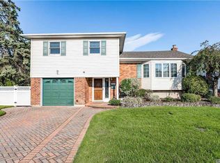 1217 Julia Ln, Bellmore, NY 11710